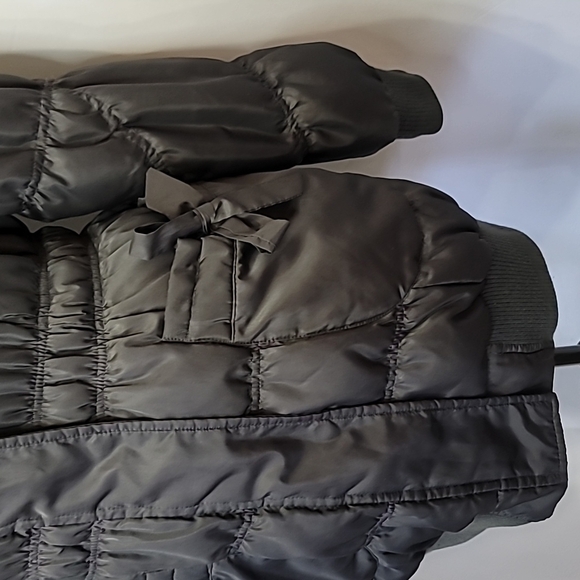 JACOB Bow Tie Hood Fitted Puffer Long Jacket Warm Charcoal - Picture 3 of 9